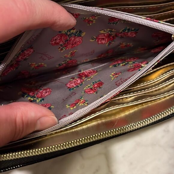 Betsy Johnson Black & Gold Large Patent Leather Wristlet - Picture 6 of 8